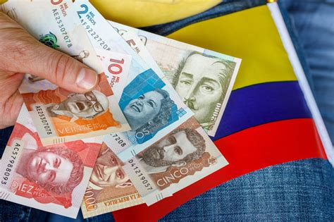 cuánto es $100 en pesos colombianos